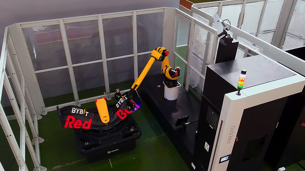 HYPERSCAN is ready for the future of scanning with automation-ready features that support both industrial robot and manual workflows.